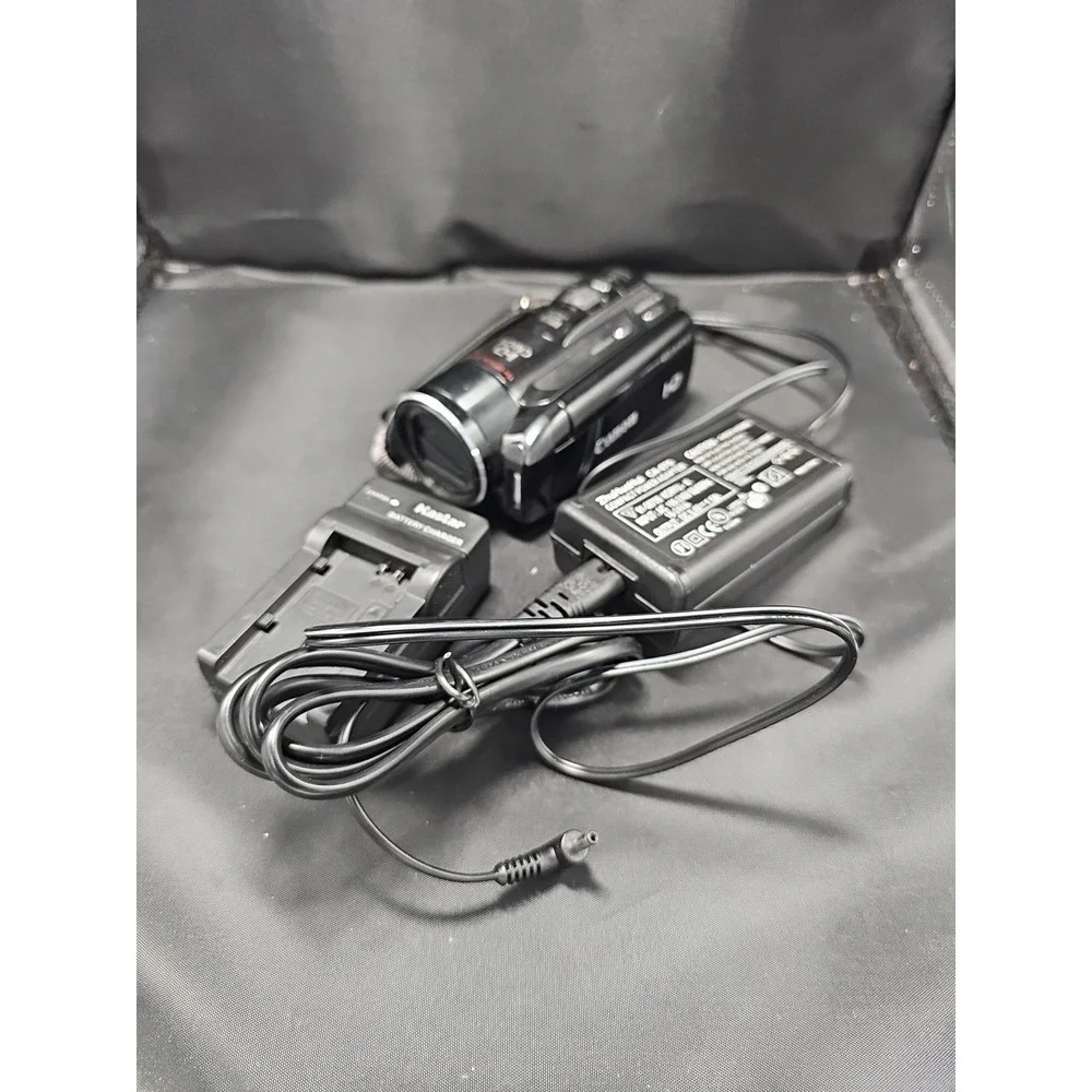 Canon VIXIA HF M30 Full HD 1080p AVCHD canon Video Camcorder